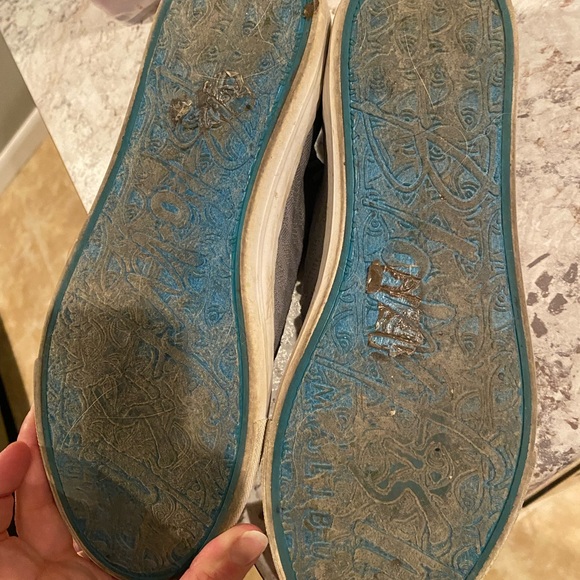 Used, Womens blowfish sneakers size 10 - Picture 4 of 5
